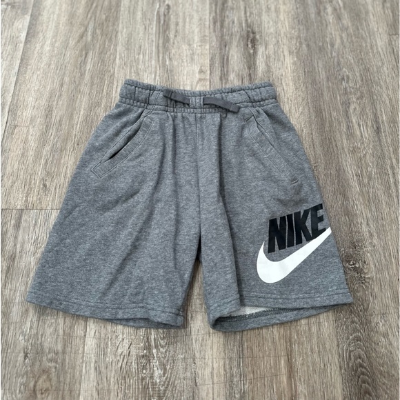 Nike Other - Nike youth boys gray sweat shorts size small